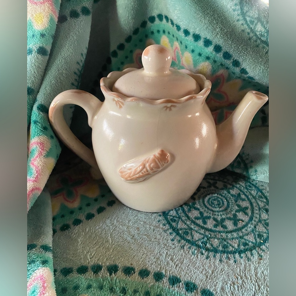 TIC TIC White Washed Terracotta Ceramic Pottery Cicada Pitcher